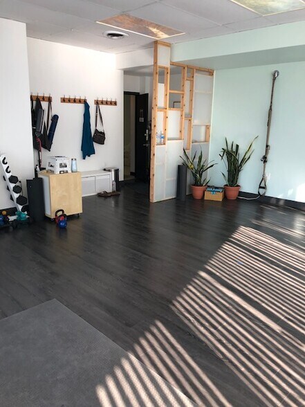 More Photos Of 394-400 Pacific Ave, Toronto General Retail For Sale