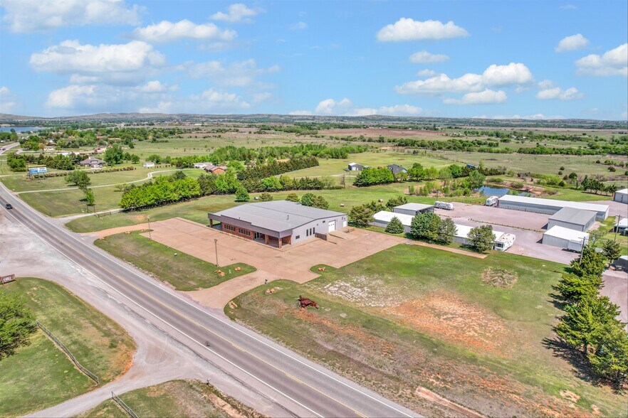 More Photos Of Highway 58, Medicine Park Supermarket For Sale