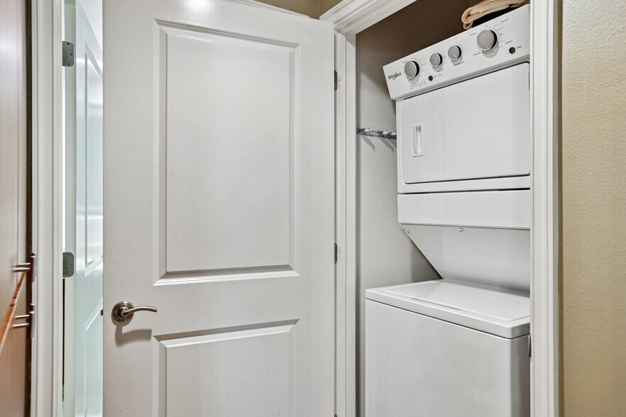 More Photos Of 46 W Julian St, San Jose Apartments For Sale