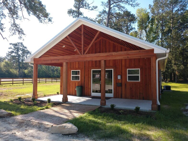 More Photos Of 4326 TX-19, Trinity Marina For Sale