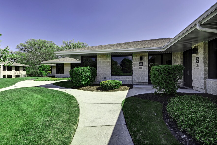 More Photos Of 300-490 Quail Ridge Dr, Westmont Unknown For Lease