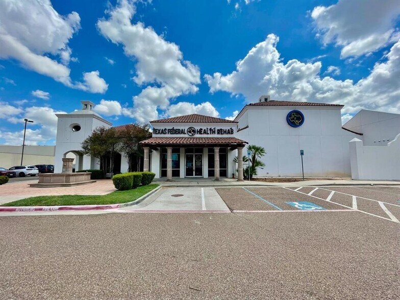 Primary Photo Of 8607 McPherson Rd, Laredo Office For Lease