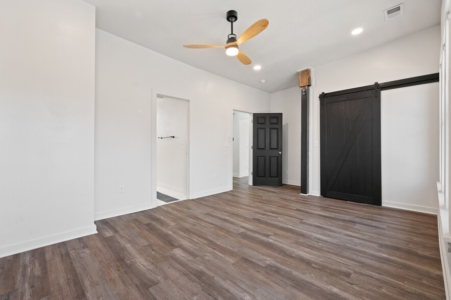 More Photos Of 200-208 E Eighth Ave, Munhall Freestanding For Sale