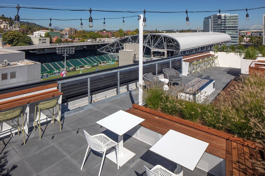 More Photos Of 1725 SW Salmon St, Portland Apartments For Lease