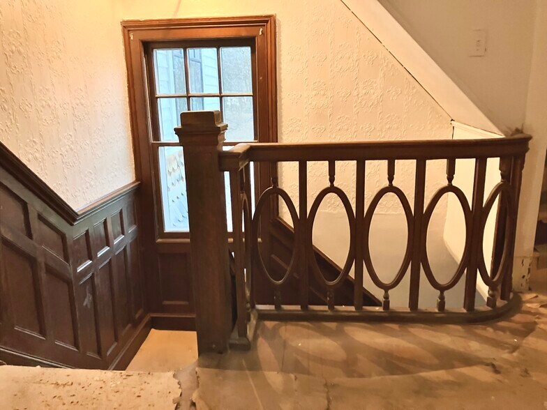 More Photos Of 54 Parkwood Blvd, Hudson Apartments For Sale