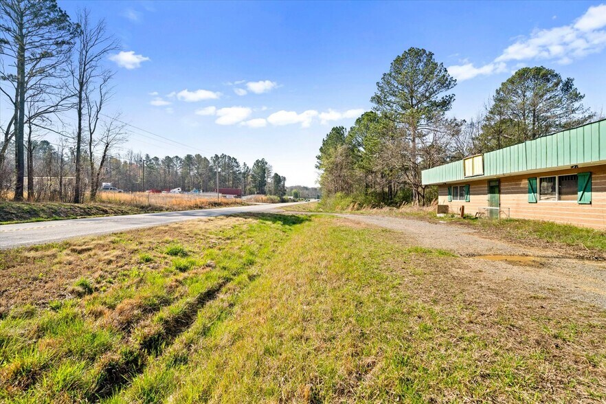 More Photos Of 12745 US 411, Crandall Convenience Store For Sale