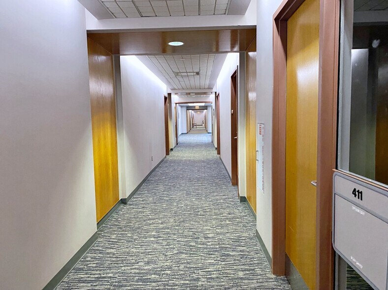 More Photos Of 3 Woodland Rd, Stoneham Medical For Sale