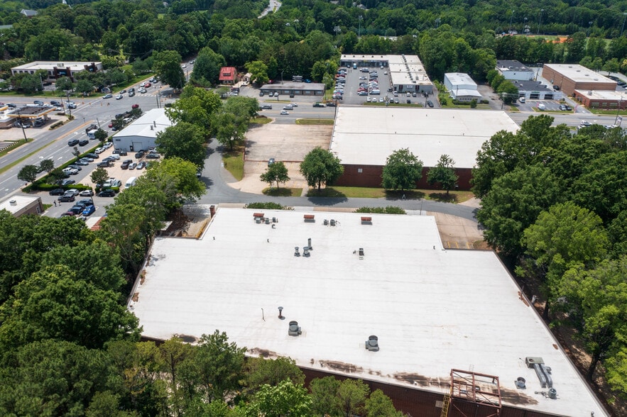 More Photos Of 11135 Monroe Rd, Matthews Distribution For Lease