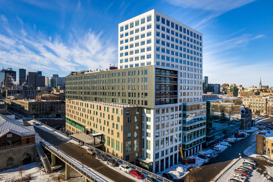More Photos Of 515 Rue Berri, Montréal Hotel For Lease