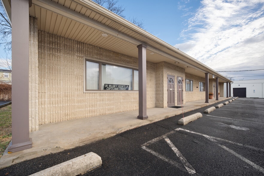 More Photos Of 7535 Maple Ave, Pennsauken Medical For Sale