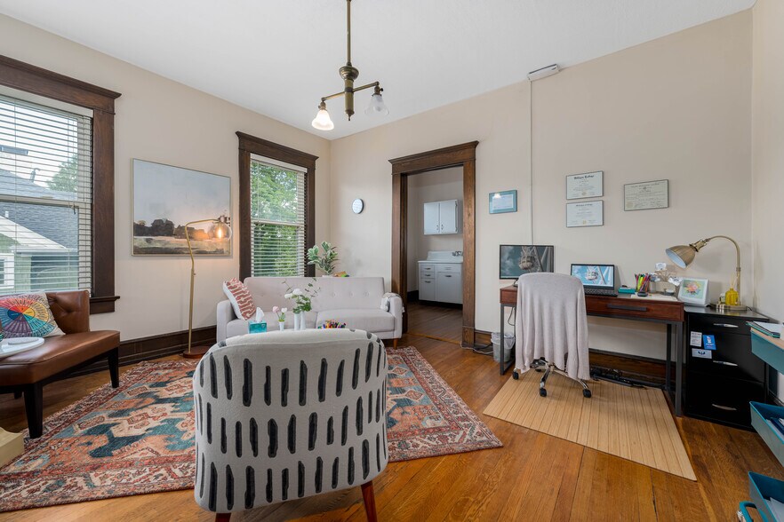 More Photos Of 114 E Unaka Ave, Johnson City Office Residential For Sale