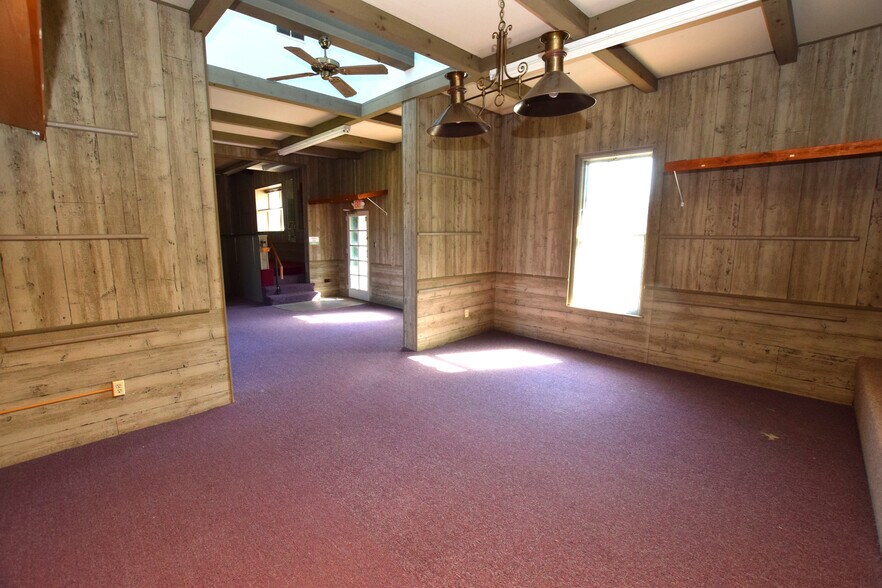 More Photos Of 320 E Grand Blanc Rd, Grand Blanc Office For Lease