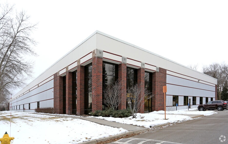 More Photos Of 4155 N Berkshire Ln, Plymouth Warehouse For Lease