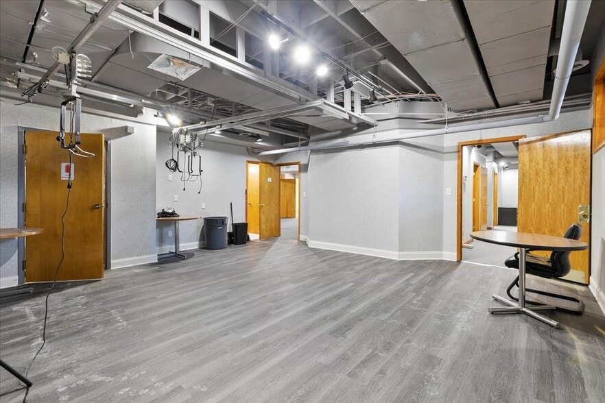 More Photos Of 1977 N Park Pl SE, Atlanta Medical For Sale