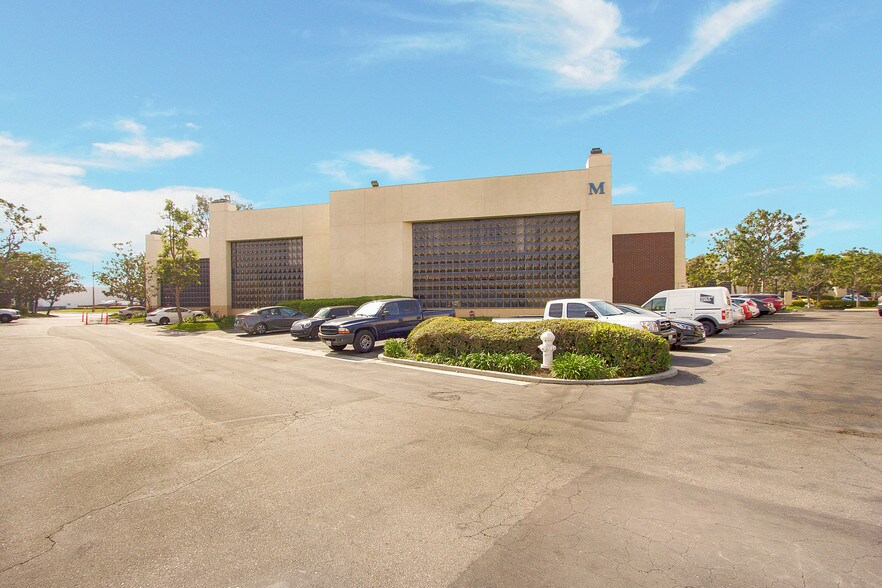 More Photos Of 3505 Cadillac Ave, Costa Mesa Office For Lease