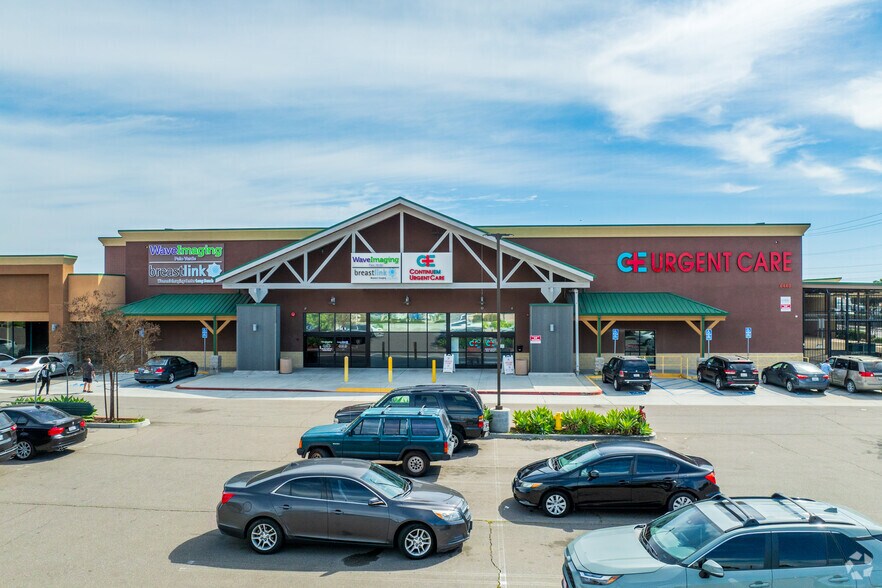 More Photos Of 6404-6514 South St, Lakewood Unknown For Lease