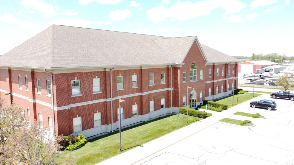 More Photos Of 7825 N Dixie Hwy, Newport Medical For Lease