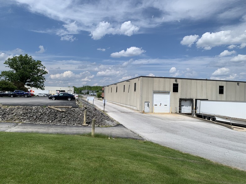 More Photos Of 3605 Independence Dr, Fort Wayne Warehouse For Sale