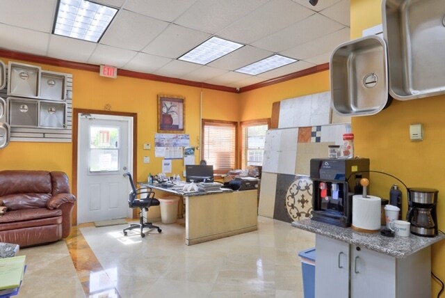 More Photos Of 517 NE 5th Ave, Boynton Beach Freestanding For Lease