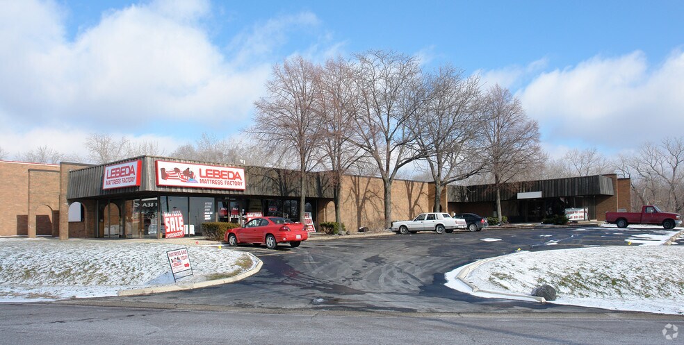 Primary Photo Of 4640-4650 Brandywine Dr, Peoria General Retail For Lease