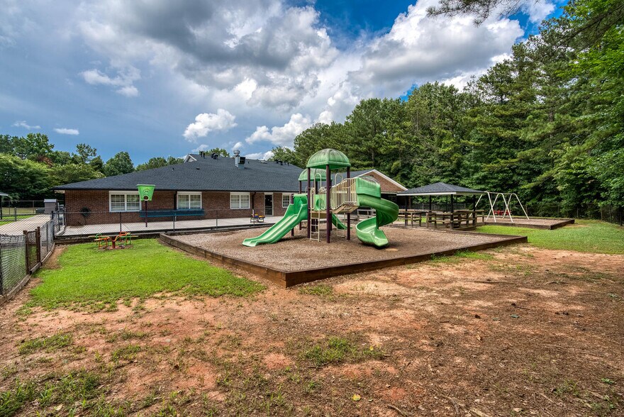 More Photos Of 2081 Mesa Valley Way, Austell Specialty For Sale