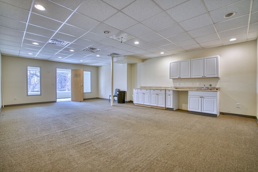 More Photos Of 724 Main Street Plaza, Longmont Storefront Retail Office For Sale