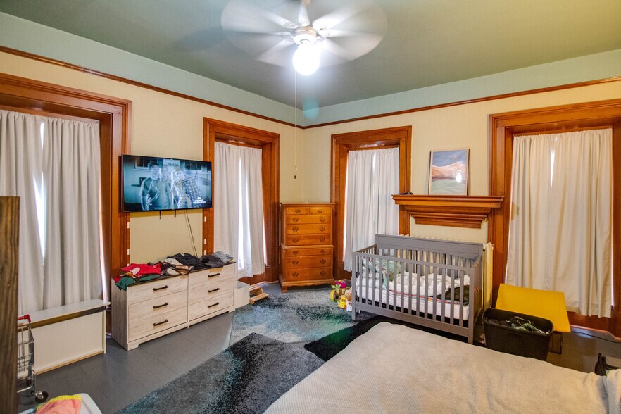 More Photos Of 212 E Main St, Carlinville Office Residential For Sale
