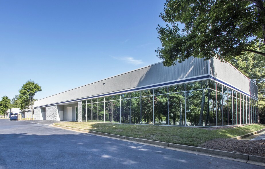 More Photos Of 400 Chastain Center Blvd, Kennesaw Office For Lease