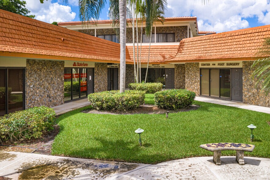 More Photos Of 201 N University Dr, Plantation Medical For Lease