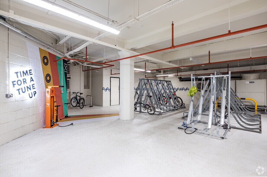 More Photos Of 56 Oxford St, Manchester Office For Lease