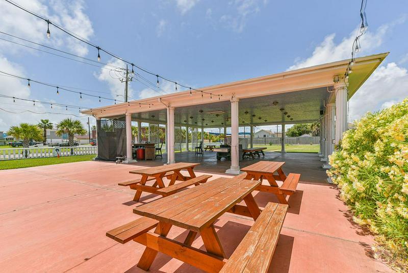 More Photos Of 5717 Stewart Rd, Galveston Restaurant For Sale
