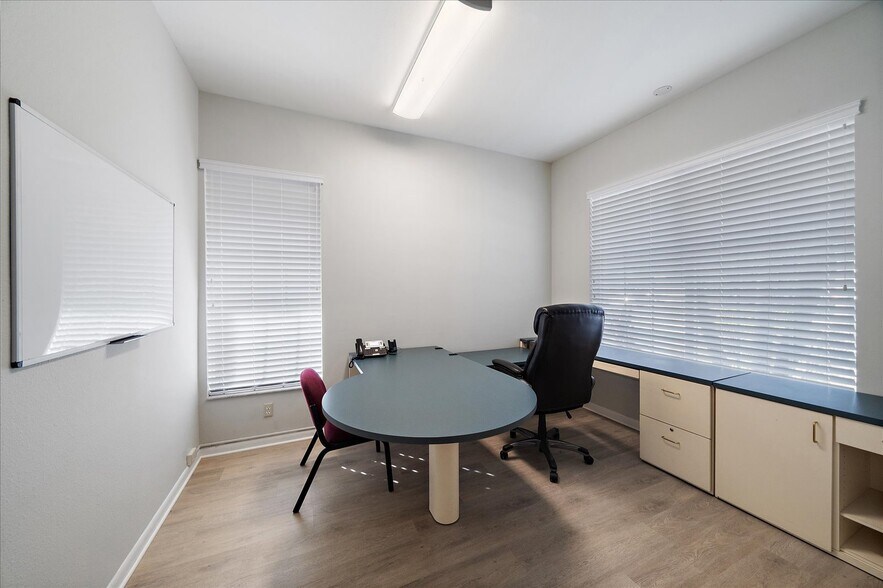 More Photos Of 3900 Clark Rd, Sarasota Medical For Sale