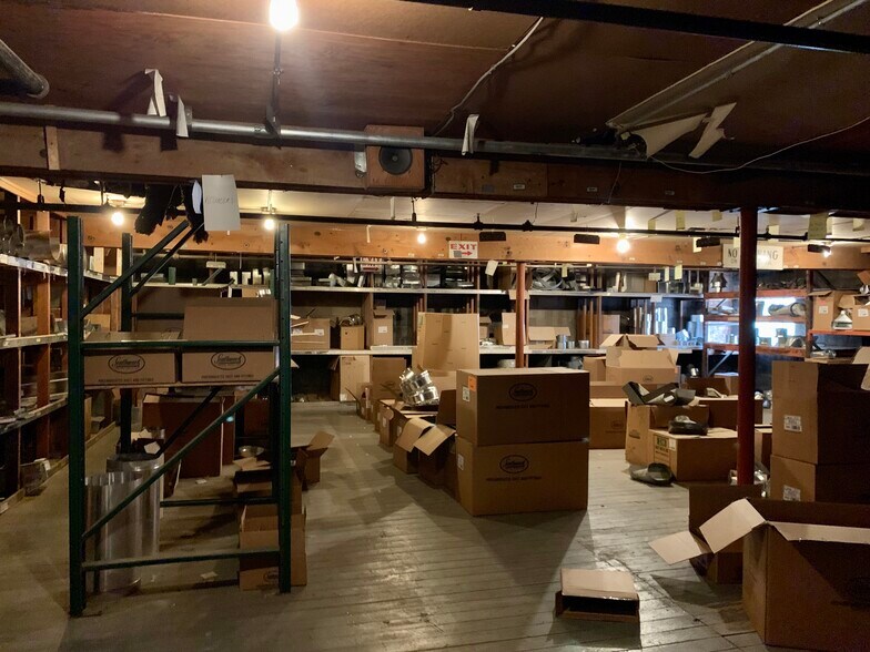 More Photos Of 240 Chestnut St, Liberty Warehouse For Lease