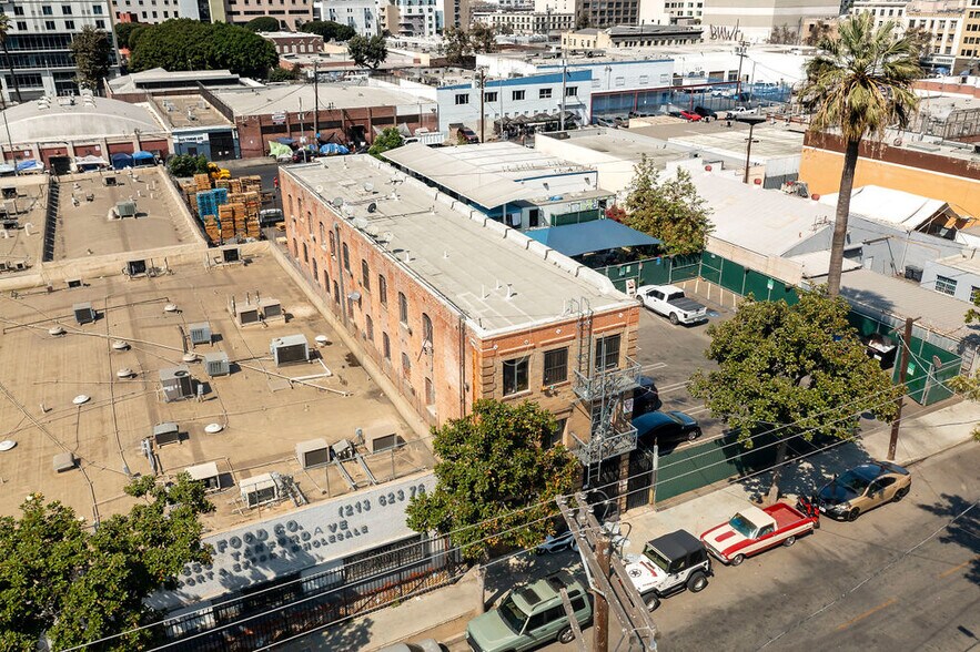 More Photos Of 553 Stanford Ave, Los Angeles Apartments For Sale