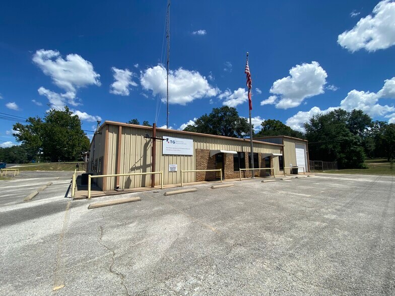 More Photos Of 2300 TX-322, Henderson Warehouse For Sale