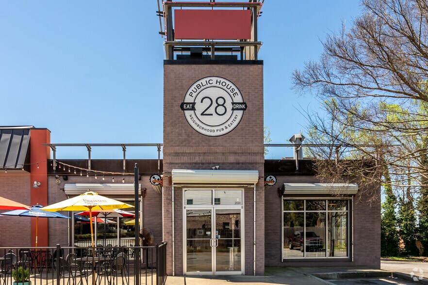More Photos Of 2030 Bolton Rd NW, Atlanta Freestanding For Lease