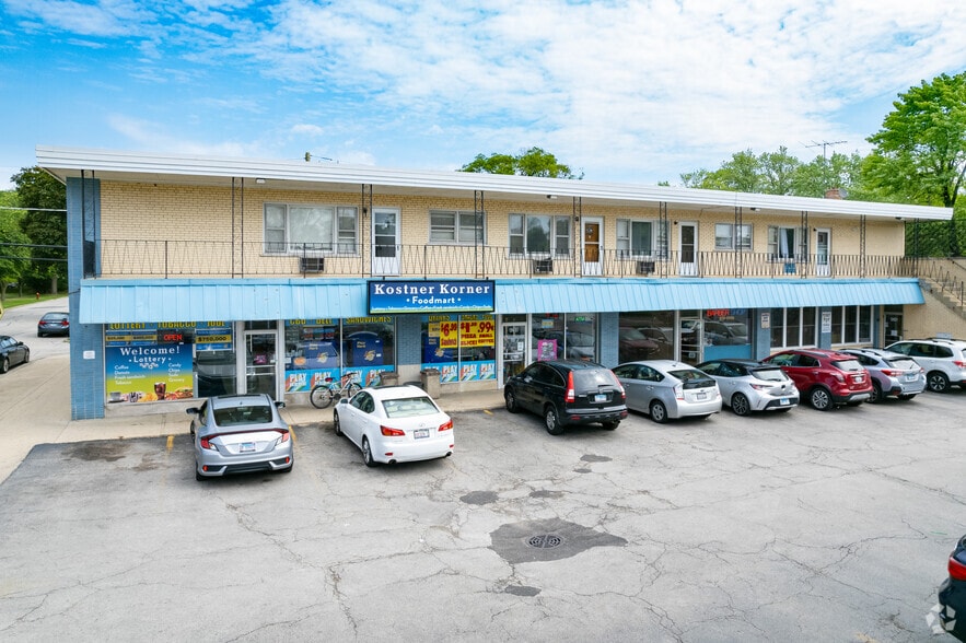 Primary Photo Of 4352 Howard St, Skokie General Retail For Lease