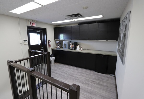 More Photos Of 8615 48th St SE, Calgary Warehouse For Sale