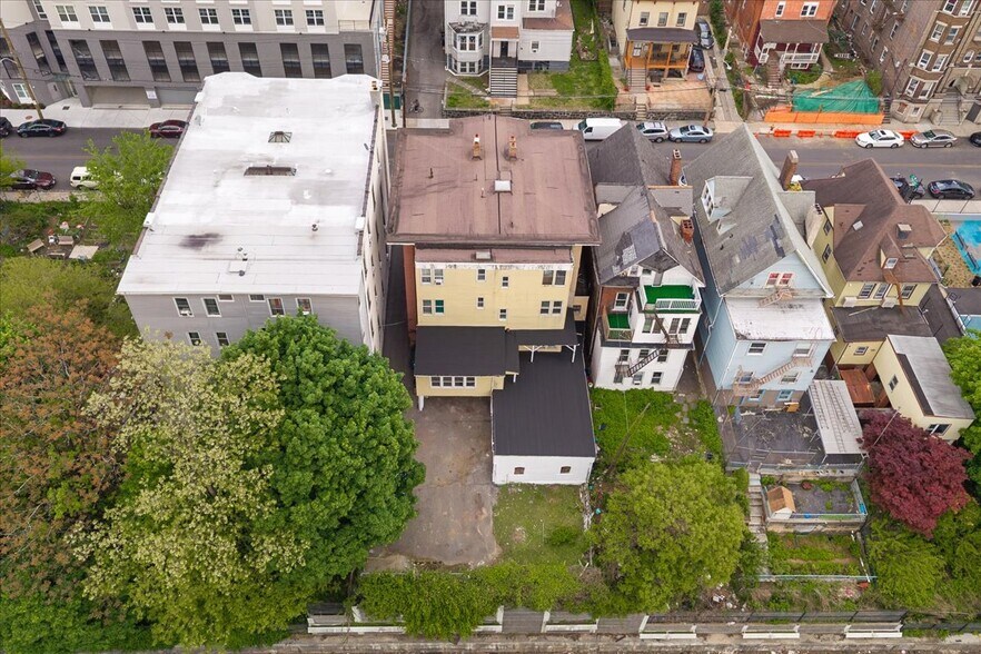 More Photos Of 95 Buena Vista Ave, Yonkers Apartments For Sale