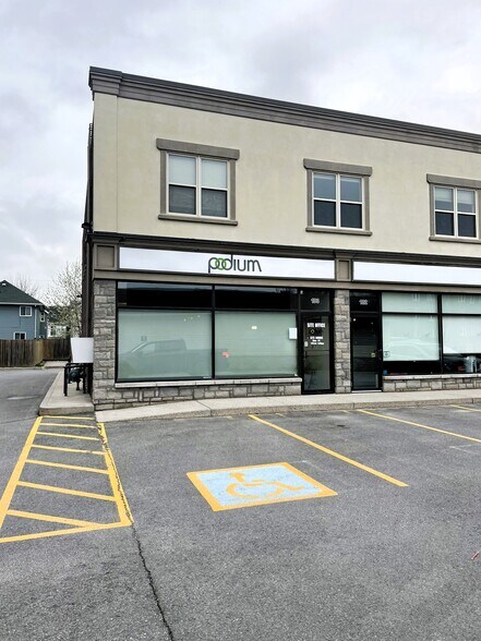 Primary Photo Of 572-574 Princess St, Kingston General Retail For Lease