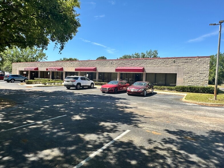 More Photos Of 5055-5061 Turnpike Feeder Rd, Fort Pierce Medical For Lease