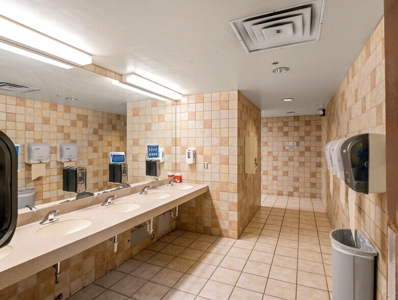 More Photos Of 1228 E Orman Ave, Pueblo Office For Sale