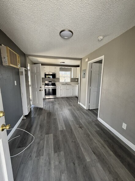 More Photos Of 1000 N Sloan Ave, Compton Multifamily For Sale