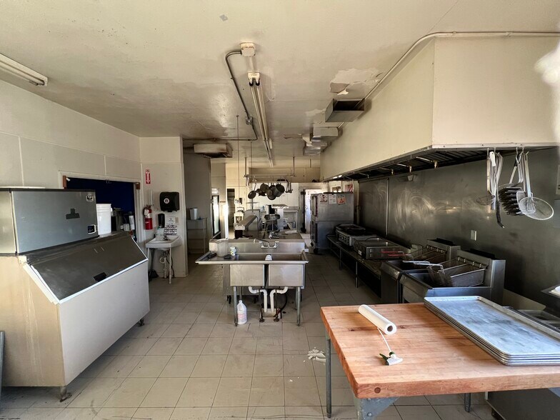 More Photos Of 19 County Road 3A, Canon City Restaurant For Sale