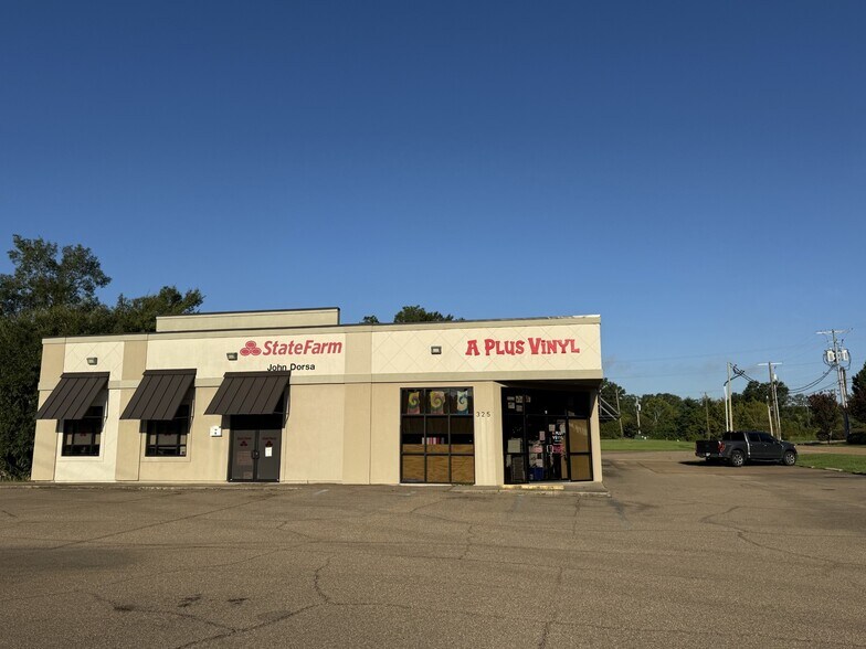 More Photos Of 325 Highway 51, Ridgeland Freestanding For Lease