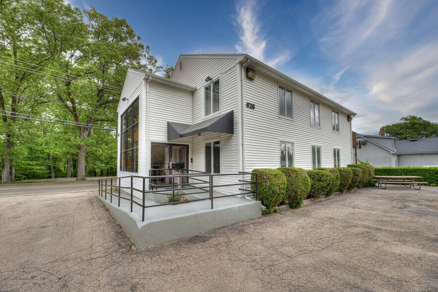 More Photos Of 626 Toll Gate Rd, Warwick Medical For Lease