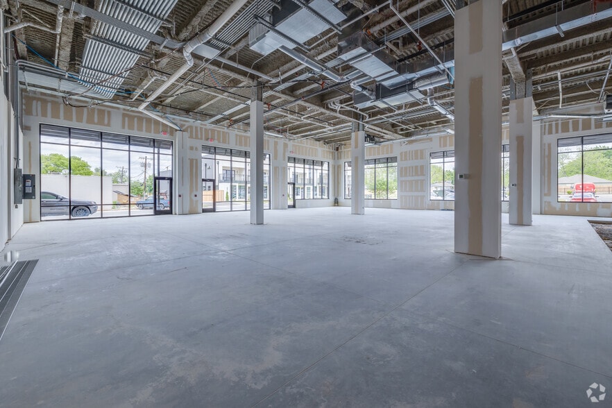 More Photos Of 305 N Main St, Broken Arrow Apartments For Lease