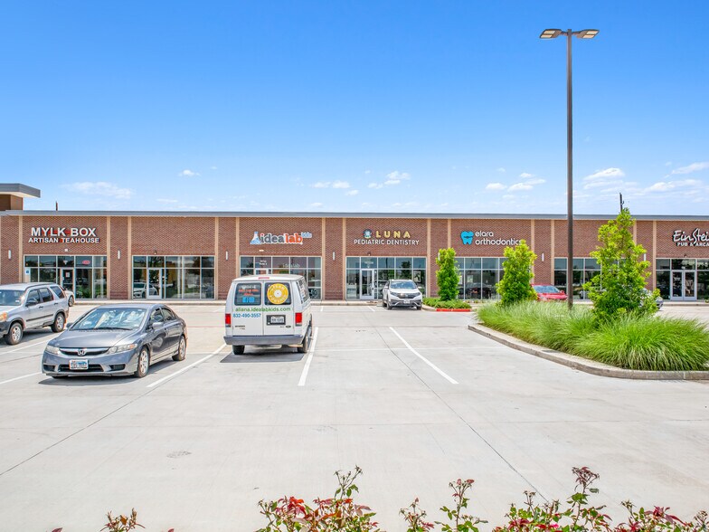 More Photos Of 16733 W Airport Blvd, Richmond Storefront For Lease