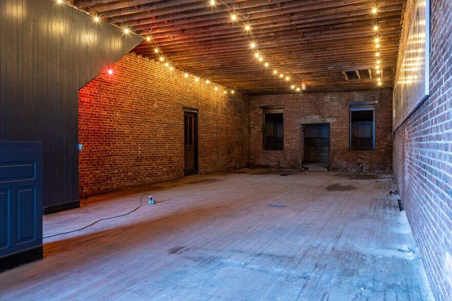 More Photos Of 10 Commerce St, Norwalk General Retail For Sale