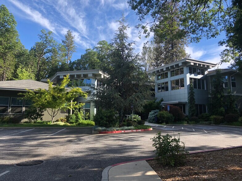 More Photos Of 420 Sierra College Dr, Grass Valley Loft Creative Space For Lease